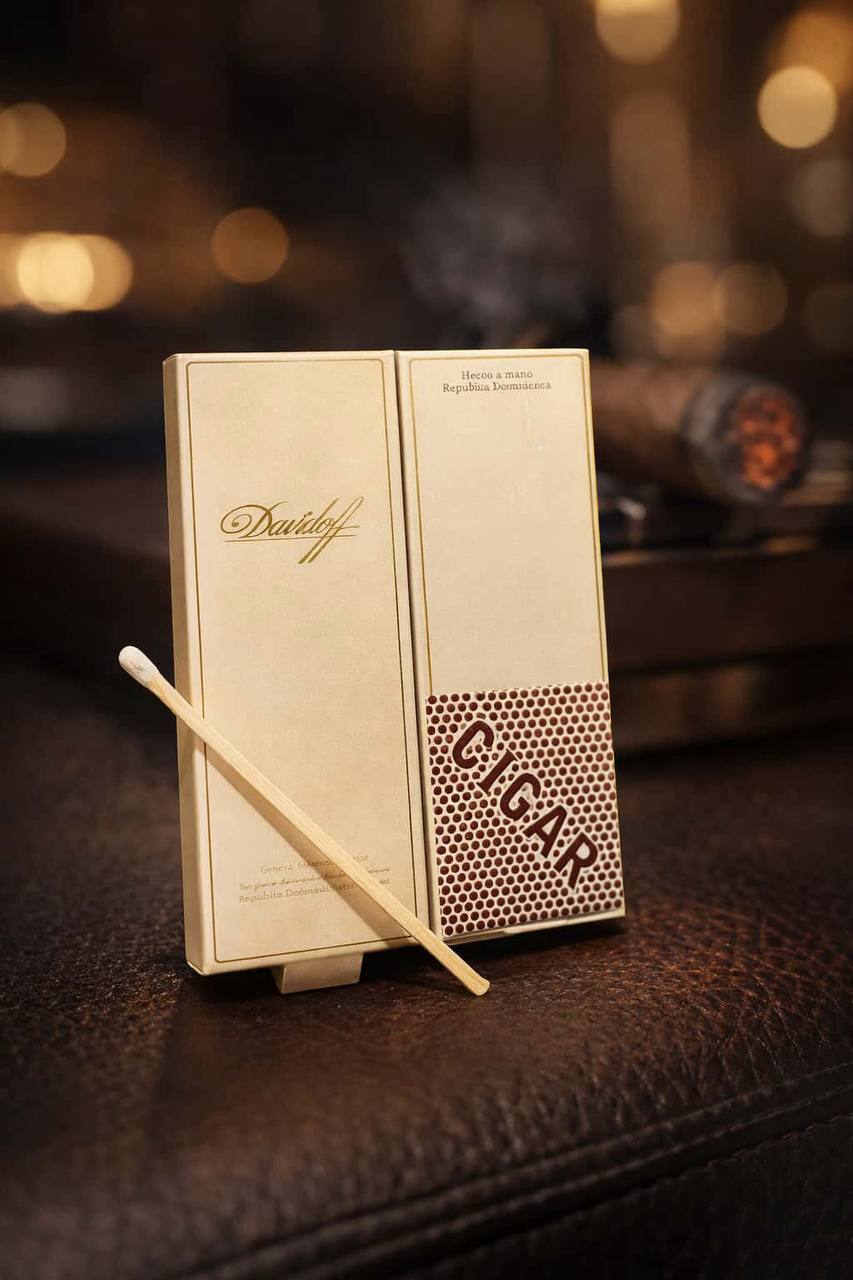 كبريت Davidoff خاص بالسيجار عود طويل